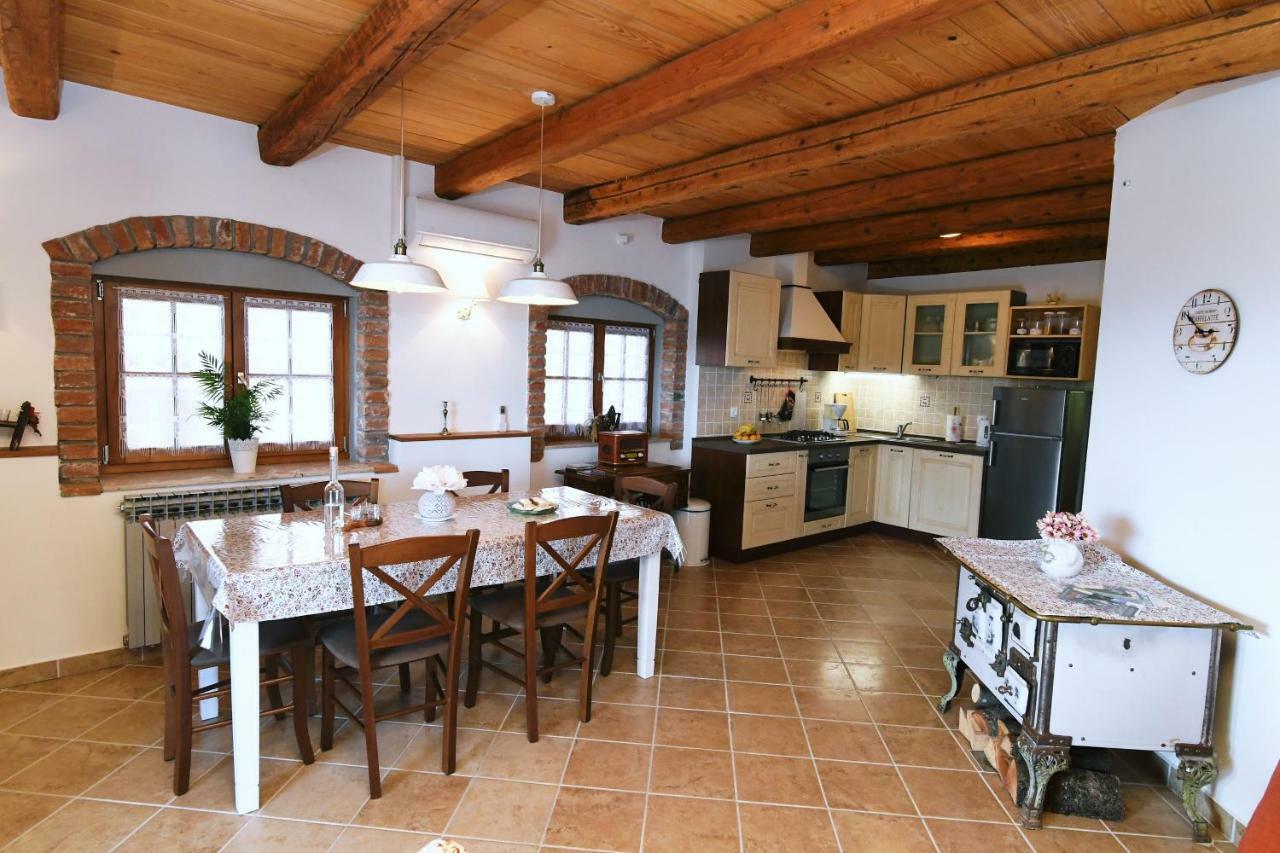 Holiday Home Ivana Pasjak Экстерьер фото